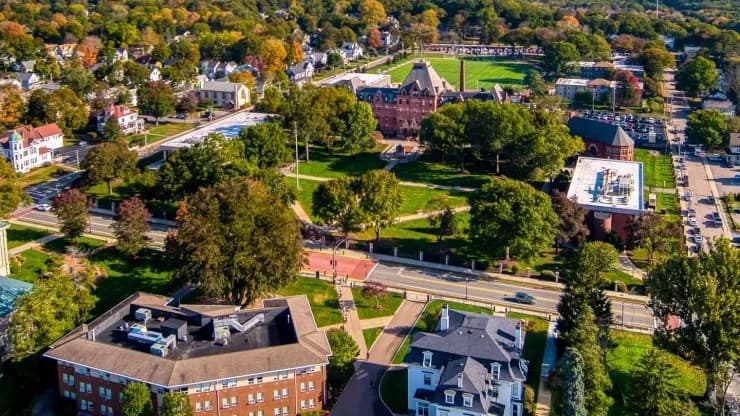Dean College campus